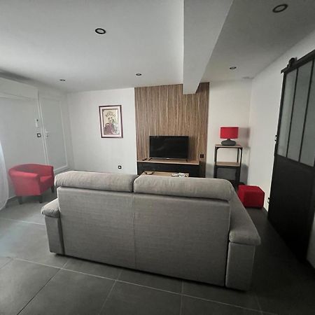 Apartamento Studio Cosy Pour 2 Personnes A Thuir Exterior foto